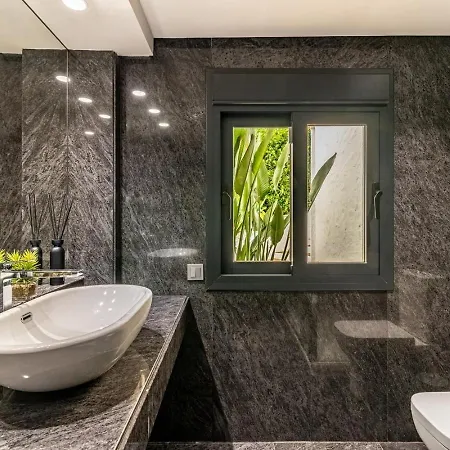 Vista: Luxury Duplex W/ Panoramic Terrace * Марбелья