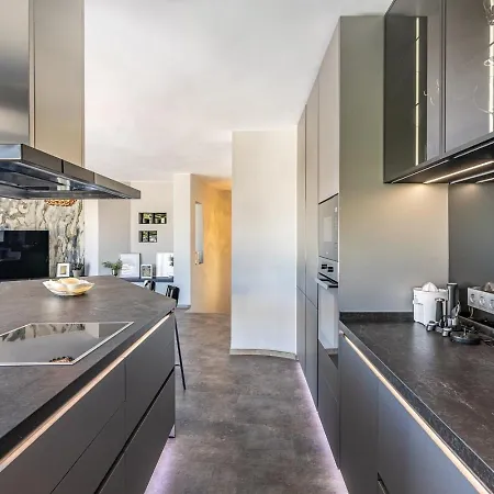 Vista: Luxury Duplex W/ Panoramic Terrace * Марбелья